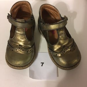 classic gold toddler shoes